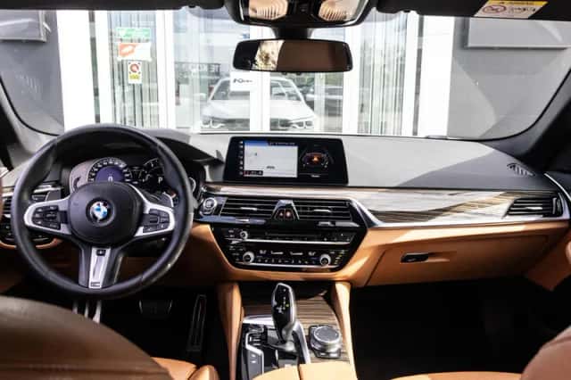 BMW 5-Serie (2018) thumbnail 2