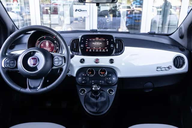 Fiat 500C (2021) thumbnail 2