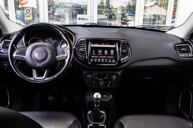 Jeep Compass (2020) thumbnail 2