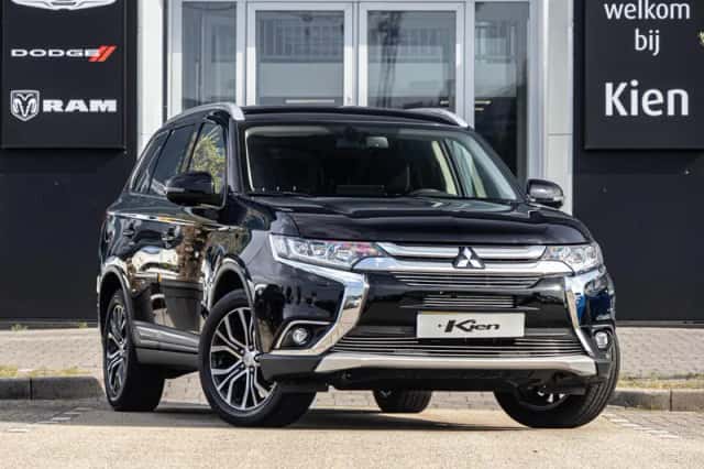 Mitsubishi Outlander (2018) thumbnail 1