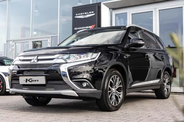 Mitsubishi Outlander (2018) thumbnail 6