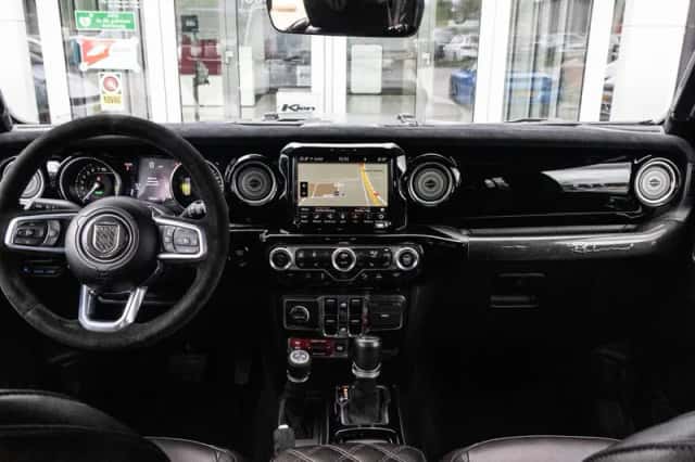Jeep Wrangler (2021) thumbnail 2