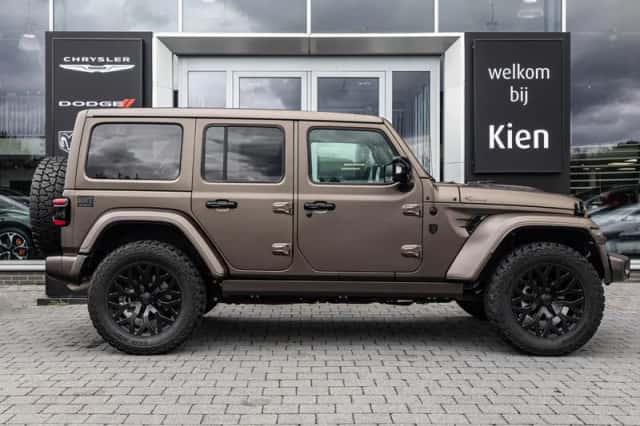 Jeep Wrangler (2021) thumbnail 3