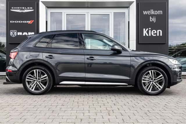 Audi Q5 (2020) thumbnail 3