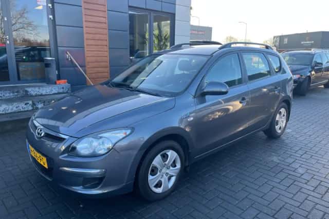 Hyundai i30 (2010) thumbnail 1