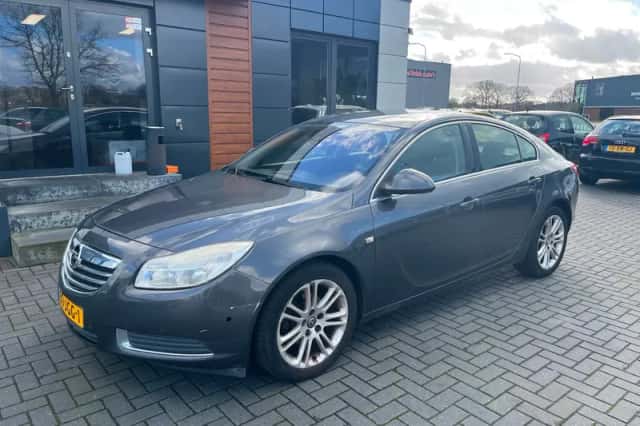 Opel Insignia (2009) thumbnail 1