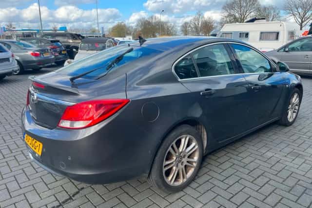 Opel Insignia (2009) thumbnail 4