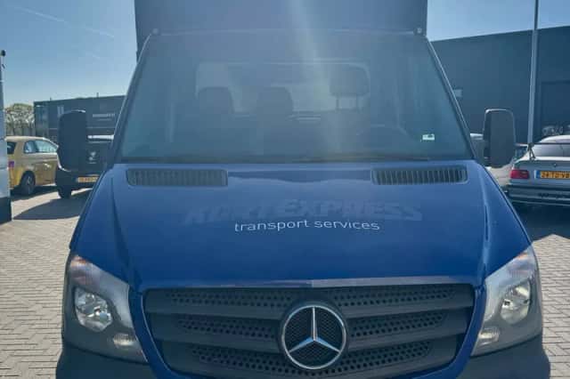 Mercedes-Benz Sprinter (2018) thumbnail 2