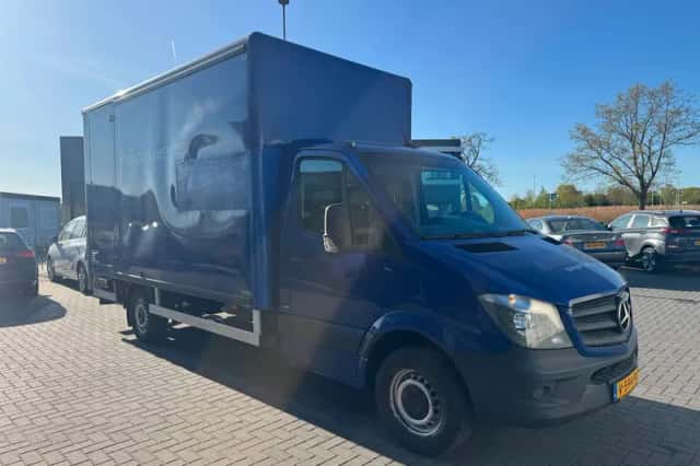 Mercedes-Benz Sprinter (2018) thumbnail 3