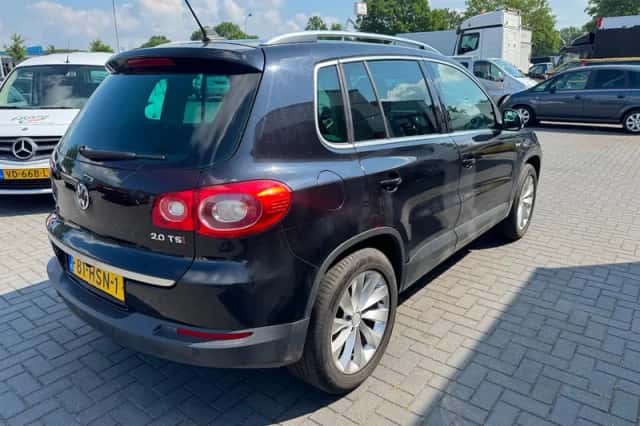 Volkswagen Tiguan (2009) thumbnail 4