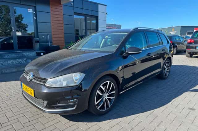 Volkswagen Golf (2013) thumbnail 1