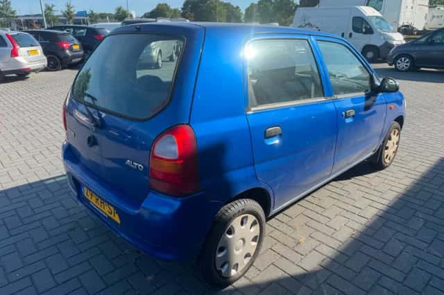 Suzuki Alto (2005) thumbnail 4