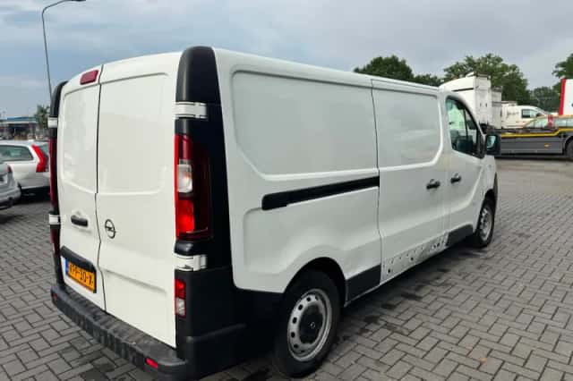 Opel Vivaro (2018) thumbnail 3