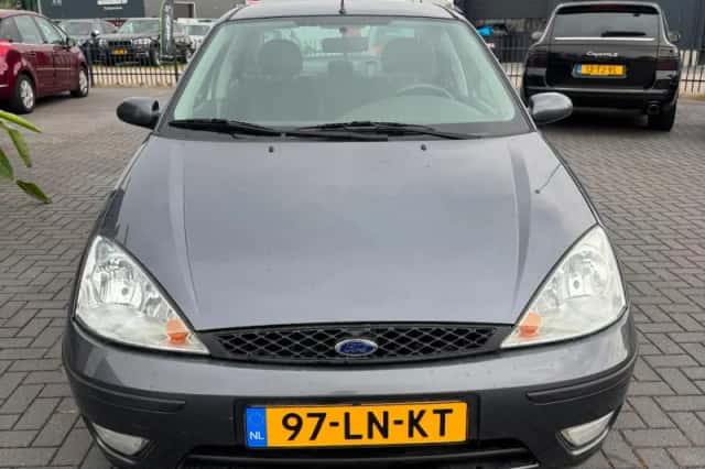 Ford Focus (2003) thumbnail 5