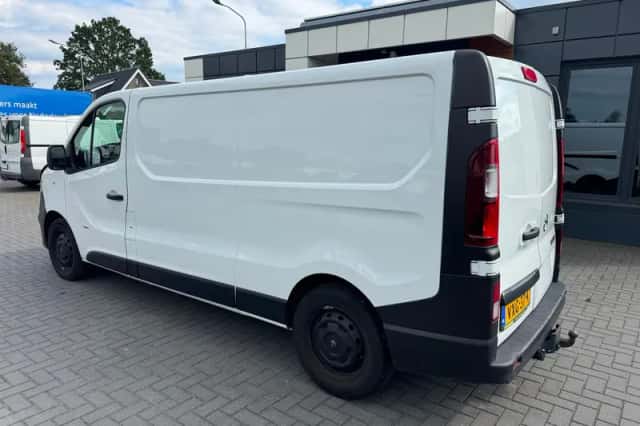 Opel Vivaro (2017) thumbnail 4