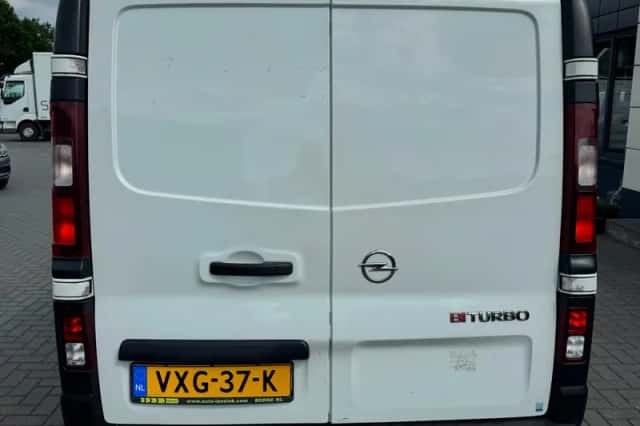 Opel Vivaro (2017) thumbnail 5