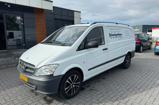 Mercedes-Benz Vito (2014) thumbnail 1