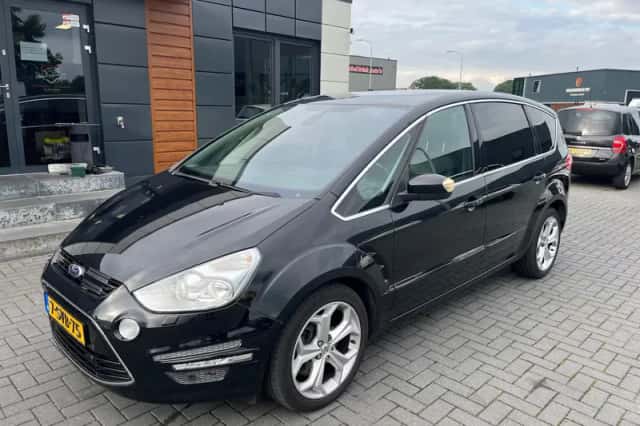 Ford S-Max (2010) thumbnail 1