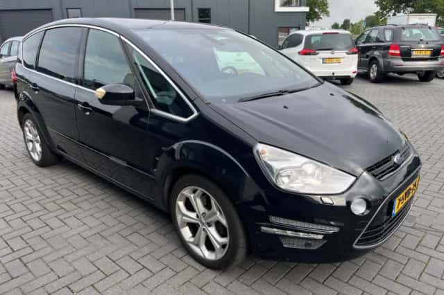 Ford S-Max (2010) thumbnail 2