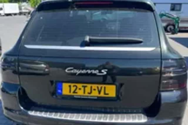 Porsche Cayenne (2006) thumbnail 2