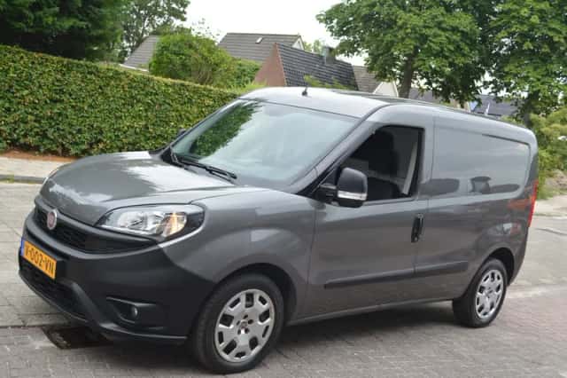 Fiat Doblò (2019) thumbnail 1