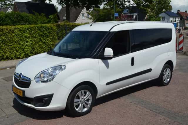 Opel Combo (2018) thumbnail 1