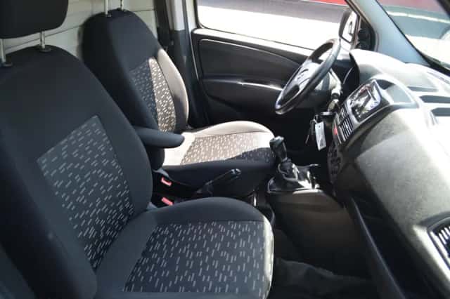 Opel Combo (2018) thumbnail 3