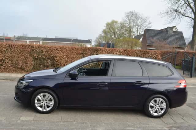 Peugeot 308 (2018) thumbnail 4