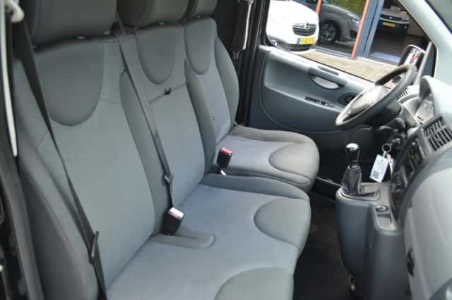 Peugeot Expert (2012) thumbnail 3