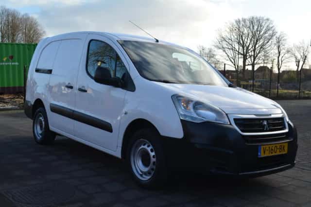 Peugeot Partner (2017) thumbnail 1