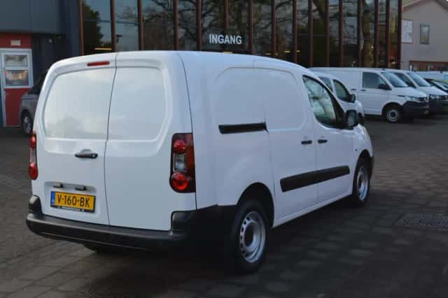 Peugeot Partner (2017) thumbnail 4