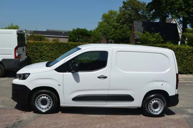 Peugeot Partner (2021) thumbnail 4