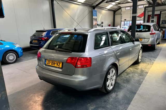 Audi A4 (2007) thumbnail 4
