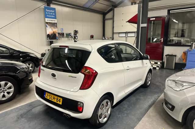 Kia Picanto (2013) thumbnail 5