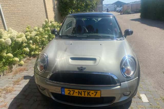 MINI Cooper S (2008) thumbnail 2