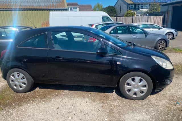 Opel Corsa (2008) thumbnail 3