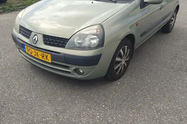 Renault Clio (2002) thumbnail 1