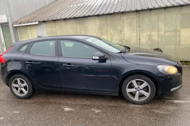 Volvo V40 (2014) thumbnail 4