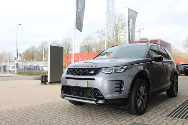 Land Rover Discovery Sport (2026) thumbnail 4