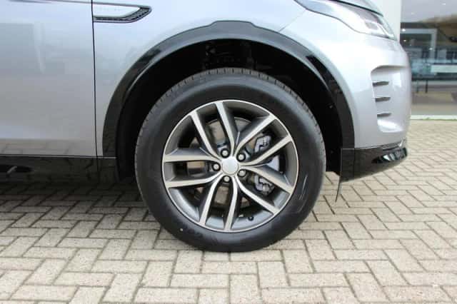Land Rover Discovery Sport (2026) thumbnail 5