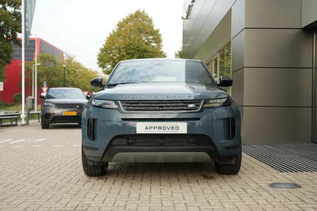 Land Rover Range Rover Evoque (2026) thumbnail 3
