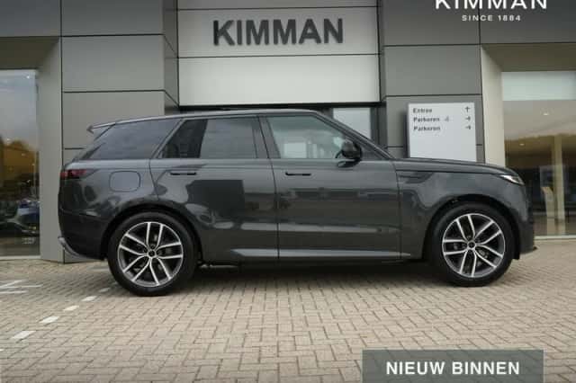 Land Rover Range Rover Sport (2026) thumbnail 1