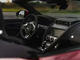 Jaguar F-Type thumbnail 3