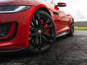 Jaguar F-Type thumbnail 5