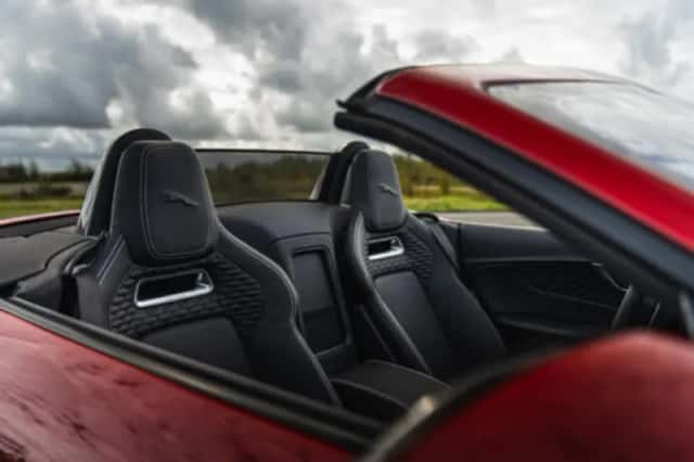 Jaguar F-Type (2024) thumbnail 7