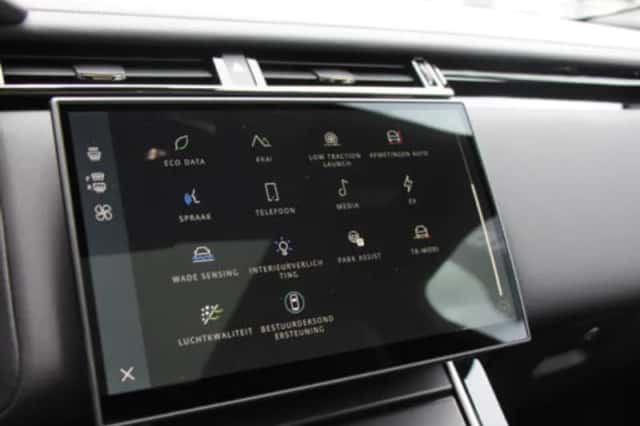 Land Rover Range Rover Velar (2025) thumbnail 47