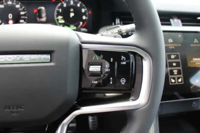 Land Rover Discovery Sport (2025) thumbnail 58