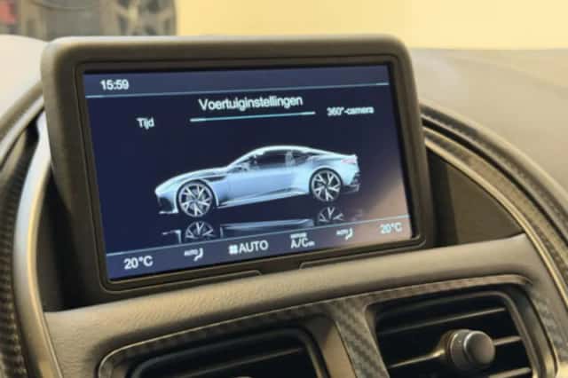 Aston Martin DBS (2021) thumbnail 13