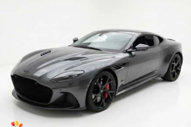 Aston Martin DBS (2021) thumbnail 2
