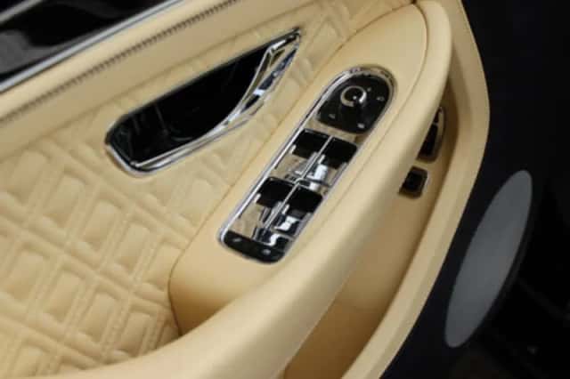 Bentley Continental GTC (2018) thumbnail 17